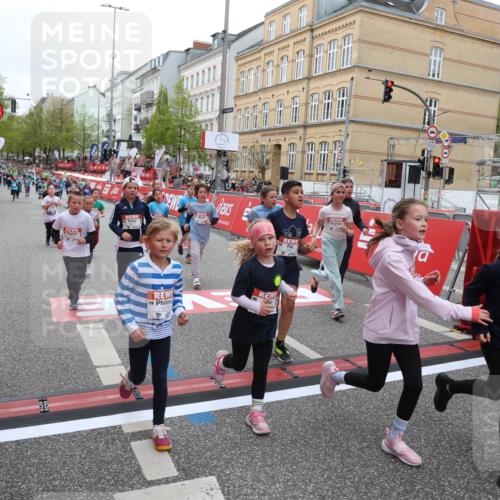 25.04.2026 - Das Zehntel Strokosch-Dieckow http://msf.ph/oto/9631855 25.04.2026 11:02:58 Ziel 5076, 5149, 5242, 5253, 5313, 5314, 5491, 6223, 6233, 6254, 6397, 6401, 6569, 6578, 6582, 6595, 6689, 6690, 6725, 6731, 6767, 6827, 6846, 6992, 7001, 7773, 7776, 7920, 7924, 7997 meine-sportfotos.de