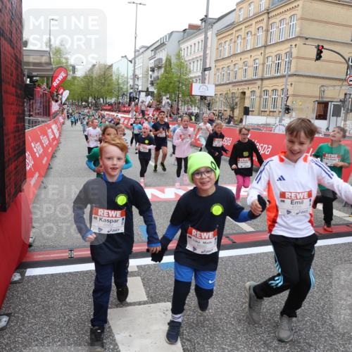 25.04.2026 - Das Zehntel Strokosch-Dieckow http://msf.ph/oto/9631856 25.04.2026 11:02:56 Ziel 5149, 5242, 5253, 5491, 5868, 6233, 6254, 6397, 6401, 6569, 6578, 6582, 6595, 6689, 6690, 6725, 6731, 6767, 6992, 7001, 7581, 7617, 7773, 7920, 7924, 7974 meine-sportfotos.de