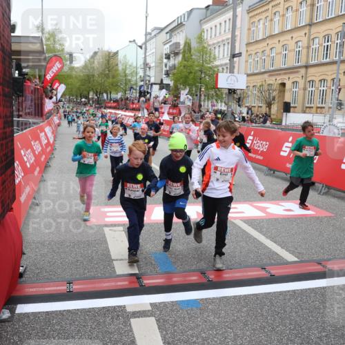 25.04.2026 - Das Zehntel Strokosch-Dieckow http://msf.ph/oto/9631865 25.04.2026 11:02:55 Ziel 5147, 5149, 5242, 5253, 5868, 6401, 6569, 6578, 6582, 6595, 6689, 6690, 6725, 6992, 7001, 7581, 7617, 7773, 7920, 7924, 7974 meine-sportfotos.de