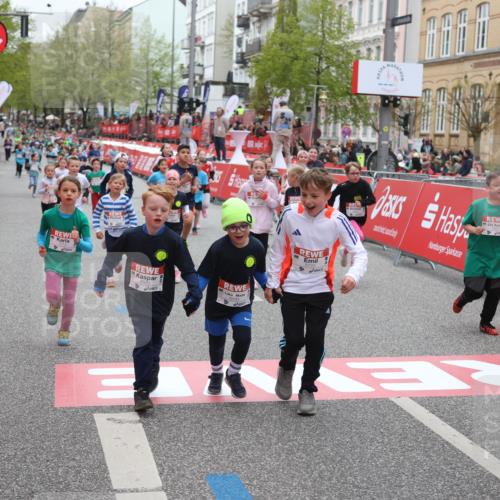 25.04.2026 - Das Zehntel Strokosch-Dieckow http://msf.ph/oto/9631866 25.04.2026 11:02:55 Ziel 5147, 5149, 5242, 5253, 5868, 6401, 6569, 6578, 6582, 6595, 6689, 6690, 6725, 6992, 7001, 7581, 7617, 7773, 7920, 7924, 7974 meine-sportfotos.de