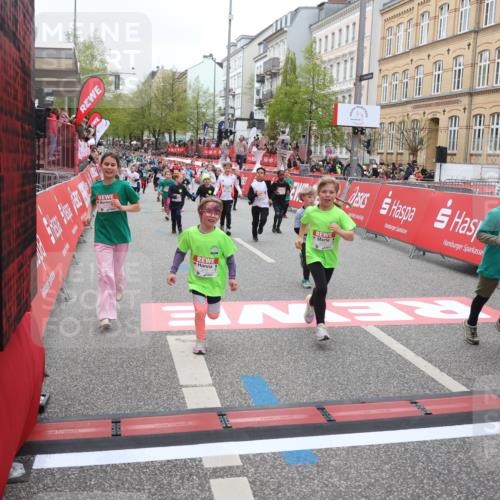 25.04.2026 - Das Zehntel Strokosch-Dieckow http://msf.ph/oto/9631877 25.04.2026 11:02:51 Ziel 5065, 5147, 5242, 5363, 5868, 5992, 6401, 6760, 7001, 7581, 7617, 7924, 7974 meine-sportfotos.de
