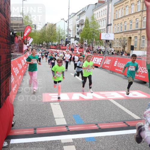 25.04.2026 - Das Zehntel Strokosch-Dieckow http://msf.ph/oto/9631880 25.04.2026 11:02:51 Ziel 5065, 5147, 5242, 5363, 5868, 5992, 6401, 6760, 7001, 7581, 7617, 7924, 7974 meine-sportfotos.de
