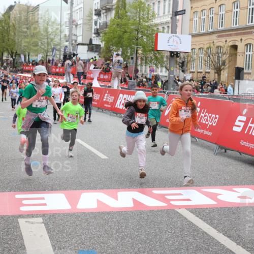 25.04.2026 - Das Zehntel Strokosch-Dieckow http://msf.ph/oto/9631885 25.04.2026 11:02:50 Ziel 5065, 5147, 5242, 5363, 5653, 5868, 5992, 6401, 6760, 7001, 7581, 7617, 7924, 7974 meine-sportfotos.de