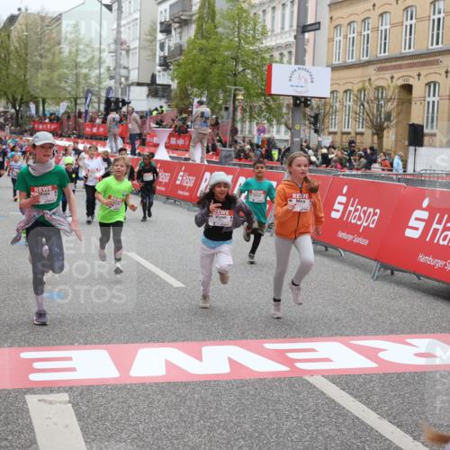 25.04.2026 - Das Zehntel Strokosch-Dieckow http://msf.ph/oto/9631887 25.04.2026 11:02:50 Ziel 5065, 5147, 5242, 5363, 5653, 5868, 5992, 6401, 6760, 7001, 7581, 7617, 7924, 7974 meine-sportfotos.de