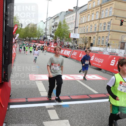25.04.2026 - Das Zehntel Strokosch-Dieckow http://msf.ph/oto/9631896 25.04.2026 11:02:47 Ziel 5065, 5147, 5363, 5479, 5653, 5992, 6688, 6760, 7789 meine-sportfotos.de