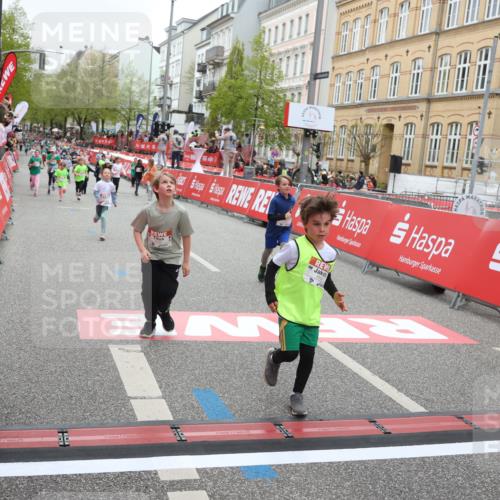 25.04.2026 - Das Zehntel Strokosch-Dieckow http://msf.ph/oto/9631900 25.04.2026 11:02:46 Ziel 5065, 5310, 5312, 5363, 5479, 5653, 5992, 6688, 6760, 7789 meine-sportfotos.de