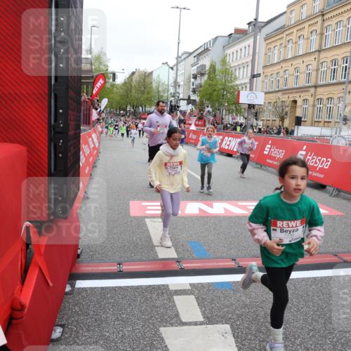 25.04.2026 - Das Zehntel Strokosch-Dieckow http://msf.ph/oto/9631916 25.04.2026 11:02:43 Ziel 5065, 5310, 5312, 5479, 5653, 5935, 6688, 7542, 7789 meine-sportfotos.de