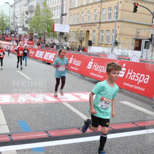 25.04.2026 - Das Zehntel Strokosch-Dieckow http://msf.ph/oto/9631941 25.04.2026 11:02:38 Ziel 5118, 5133, 5138, 5310, 5312, 5369, 5664, 5670, 5718, 5935, 5941, 5947, 6170, 6203, 6453, 7085, 7157, 7188, 7502, 7542, 7670 meine-sportfotos.de