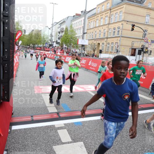25.04.2026 - Das Zehntel Strokosch-Dieckow http://msf.ph/oto/9631958 25.04.2026 11:02:35 Ziel 5055, 5118, 5131, 5133, 5138, 5369, 5664, 5670, 5718, 5935, 5941, 5947, 6170, 6203, 6204, 6211, 6453, 6464, 6549, 6833, 7020, 7085, 7157, 7188, 7502, 7670 meine-sportfotos.de