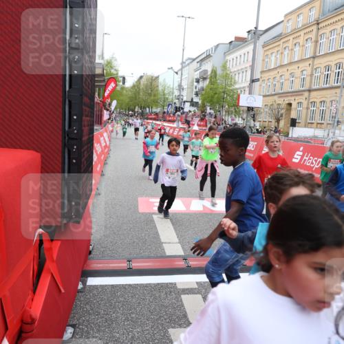 25.04.2026 - Das Zehntel Strokosch-Dieckow http://msf.ph/oto/9631961 25.04.2026 11:02:35 Ziel 5055, 5118, 5131, 5133, 5138, 5369, 5664, 5670, 5718, 5935, 5941, 5947, 6170, 6203, 6204, 6211, 6453, 6464, 6549, 6833, 7020, 7085, 7157, 7188, 7502, 7670 meine-sportfotos.de