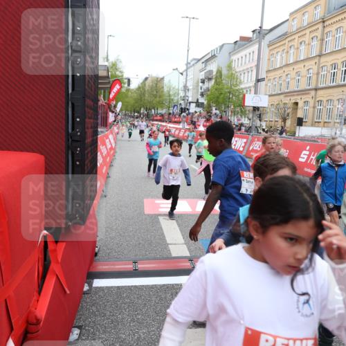 25.04.2026 - Das Zehntel Strokosch-Dieckow http://msf.ph/oto/9631963 25.04.2026 11:02:34 Ziel 5055, 5118, 5131, 5133, 5138, 5369, 5664, 5670, 5718, 5941, 5947, 6170, 6203, 6204, 6211, 6453, 6464, 6549, 6833, 7020, 7085, 7157, 7188, 7502, 7670 meine-sportfotos.de