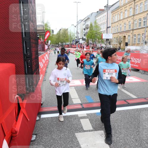 25.04.2026 - Das Zehntel Strokosch-Dieckow http://msf.ph/oto/9631970 25.04.2026 11:02:33 Ziel 5055, 5118, 5131, 5133, 5138, 5369, 5670, 5718, 5941, 5947, 6170, 6203, 6204, 6211, 6453, 6464, 6549, 6833, 7020, 7085, 7157, 7188, 7482, 7502, 7670 meine-sportfotos.de