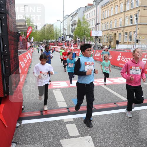 25.04.2026 - Das Zehntel Strokosch-Dieckow http://msf.ph/oto/9631973 25.04.2026 11:02:33 Ziel 5055, 5118, 5131, 5133, 5138, 5369, 5670, 5718, 5941, 5947, 6170, 6203, 6204, 6211, 6453, 6464, 6549, 6833, 7020, 7085, 7157, 7188, 7482, 7502, 7670 meine-sportfotos.de