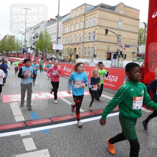 25.04.2026 - Das Zehntel Strokosch-Dieckow http://msf.ph/oto/9631977 25.04.2026 11:02:32 Ziel 5055, 5131, 5133, 5138, 5369, 5670, 5718, 5941, 6170, 6203, 6204, 6211, 6464, 6503, 6511, 6549, 6833, 7020, 7085, 7188, 7443, 7482, 7502, 7670 meine-sportfotos.de