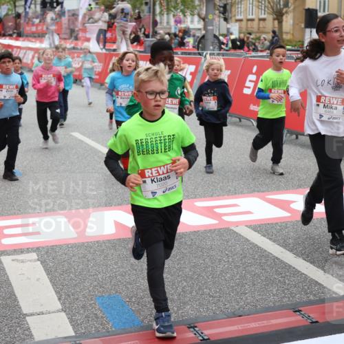25.04.2026 - Das Zehntel Strokosch-Dieckow http://msf.ph/oto/9631984 25.04.2026 11:02:30 Ziel 5055, 5131, 5138, 5976, 6203, 6204, 6211, 6464, 6503, 6511, 6549, 6833, 7020, 7085, 7188, 7443, 7482, 7514, 7670, 7707, 7708, 7728 meine-sportfotos.de