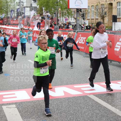 25.04.2026 - Das Zehntel Strokosch-Dieckow http://msf.ph/oto/9631985 25.04.2026 11:02:30 Ziel 5055, 5131, 5138, 5976, 6203, 6204, 6211, 6464, 6503, 6511, 6549, 6833, 7020, 7085, 7188, 7443, 7482, 7514, 7670, 7707, 7708, 7728 meine-sportfotos.de