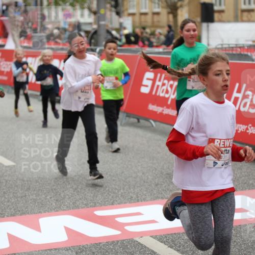 25.04.2026 - Das Zehntel Strokosch-Dieckow http://msf.ph/oto/9631987 25.04.2026 11:02:29 Ziel 5055, 5131, 5605, 5930, 5976, 5980, 6204, 6211, 6464, 6503, 6511, 6549, 6833, 7020, 7443, 7482, 7514, 7707, 7708, 7728 meine-sportfotos.de