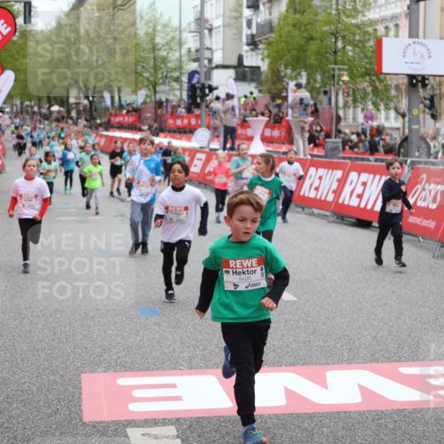 25.04.2026 - Das Zehntel Strokosch-Dieckow http://msf.ph/oto/9632005 25.04.2026 11:02:06 Ziel 5160, 5171, 5188, 5254, 5431, 5455, 5588, 5966, 6435, 6436, 6444, 6509, 6513, 6575, 7304, 7671 meine-sportfotos.de