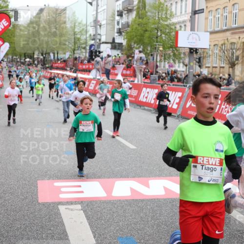 25.04.2026 - Das Zehntel Strokosch-Dieckow http://msf.ph/oto/9632007 25.04.2026 11:02:05 Ziel 5171, 5188, 5254, 5431, 5455, 5588, 5714, 5966, 6435, 6436, 6444, 6509, 6513, 7304, 7671, 7676 meine-sportfotos.de