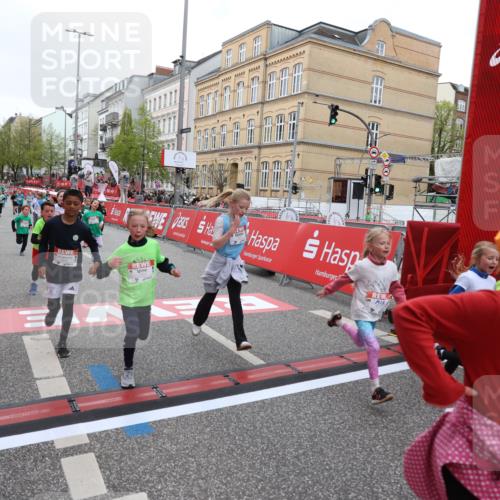 25.04.2026 - Das Zehntel Strokosch-Dieckow http://msf.ph/oto/9632018 25.04.2026 11:02:04 Ziel 5171, 5254, 5431, 5455, 5588, 5672, 5714, 5966, 6435, 6436, 6444, 6509, 6513, 7304, 7510, 7528, 7671, 7676, 7804 meine-sportfotos.de