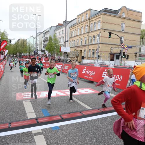 25.04.2026 - Das Zehntel Strokosch-Dieckow http://msf.ph/oto/9632020 25.04.2026 11:02:03 Ziel 5171, 5254, 5431, 5455, 5588, 5672, 5714, 5966, 6435, 6444, 6509, 6513, 7071, 7304, 7323, 7510, 7528, 7671, 7676, 7804 meine-sportfotos.de