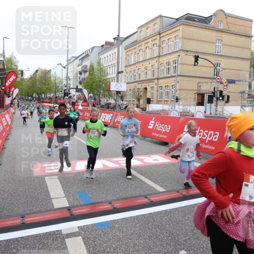 25.04.2026 - Das Zehntel Strokosch-Dieckow http://msf.ph/oto/9632021 25.04.2026 11:02:03 Ziel 5171, 5254, 5431, 5455, 5588, 5672, 5714, 5966, 6435, 6444, 6509, 6513, 7071, 7304, 7323, 7510, 7528, 7671, 7676, 7804 meine-sportfotos.de