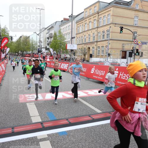 25.04.2026 - Das Zehntel Strokosch-Dieckow http://msf.ph/oto/9632023 25.04.2026 11:02:03 Ziel 5171, 5254, 5431, 5455, 5588, 5672, 5714, 5966, 6435, 6444, 6509, 6513, 7071, 7304, 7323, 7510, 7528, 7671, 7676, 7804 meine-sportfotos.de