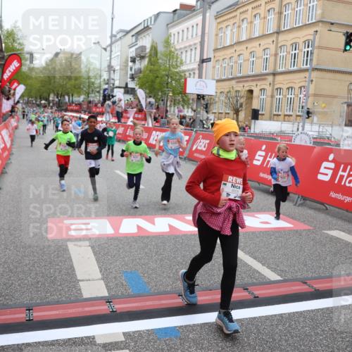 25.04.2026 - Das Zehntel Strokosch-Dieckow http://msf.ph/oto/9632030 25.04.2026 11:02:03 Ziel 5171, 5254, 5431, 5455, 5588, 5672, 5714, 5966, 6435, 6444, 6509, 6513, 7071, 7304, 7323, 7510, 7528, 7671, 7676, 7804 meine-sportfotos.de