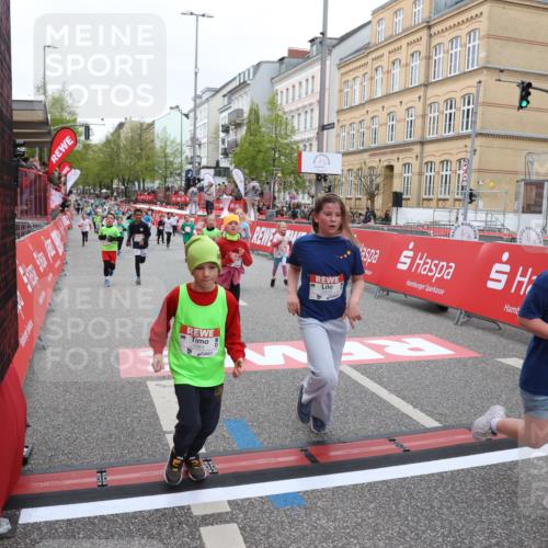 25.04.2026 - Das Zehntel Strokosch-Dieckow http://msf.ph/oto/9632043 25.04.2026 11:02:01 Ziel 5211, 5431, 5455, 5596, 5672, 5714, 5966, 6243, 6435, 6444, 6509, 6529, 6537, 6571, 6881, 7071, 7304, 7323, 7495, 7510, 7528, 7671, 7676, 7804 meine-sportfotos.de