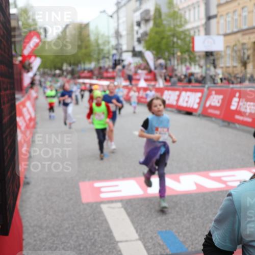 25.04.2026 - Das Zehntel Strokosch-Dieckow http://msf.ph/oto/9632059 25.04.2026 11:01:59 Ziel 5211, 5431, 5455, 5596, 5597, 5672, 5714, 5966, 6240, 6243, 6251, 6529, 6537, 6571, 6698, 6881, 7071, 7323, 7495, 7510, 7528, 7676, 7686, 7804 meine-sportfotos.de