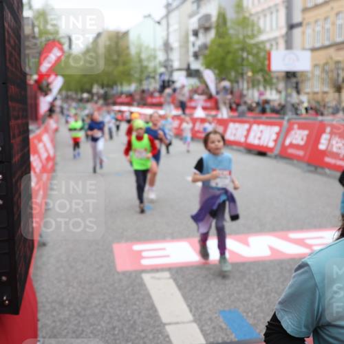 25.04.2026 - Das Zehntel Strokosch-Dieckow http://msf.ph/oto/9632060 25.04.2026 11:01:59 Ziel 5211, 5431, 5455, 5596, 5597, 5672, 5714, 5966, 6240, 6243, 6251, 6529, 6537, 6571, 6698, 6881, 7071, 7323, 7495, 7510, 7528, 7676, 7686, 7804 meine-sportfotos.de