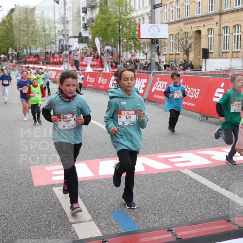 25.04.2026 - Das Zehntel Strokosch-Dieckow http://msf.ph/oto/9632066 25.04.2026 11:01:58 Ziel 5211, 5596, 5597, 5672, 5714, 6238, 6240, 6243, 6251, 6529, 6537, 6571, 6680, 6698, 6881, 7009, 7071, 7323, 7495, 7510, 7528, 7676, 7686, 7804, 7845 meine-sportfotos.de