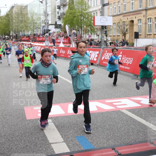 25.04.2026 - Das Zehntel Strokosch-Dieckow http://msf.ph/oto/9632068 25.04.2026 11:01:58 Ziel 5211, 5596, 5597, 5672, 5714, 6238, 6240, 6243, 6251, 6529, 6537, 6571, 6680, 6698, 6881, 7009, 7071, 7323, 7495, 7510, 7528, 7676, 7686, 7804, 7845 meine-sportfotos.de