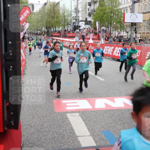 25.04.2026 - Das Zehntel Strokosch-Dieckow http://msf.ph/oto/9632073 25.04.2026 11:01:57 Ziel 5211, 5596, 5597, 5672, 5714, 6238, 6240, 6243, 6251, 6529, 6537, 6571, 6680, 6698, 6768, 6772, 6823, 6881, 7009, 7071, 7323, 7495, 7510, 7528, 7554, 7676, 7686, 7804, 7845 meine-sportfotos.de