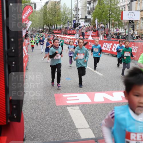 25.04.2026 - Das Zehntel Strokosch-Dieckow http://msf.ph/oto/9632074 25.04.2026 11:01:57 Ziel 5211, 5596, 5597, 5672, 5714, 6238, 6240, 6243, 6251, 6529, 6537, 6571, 6680, 6698, 6768, 6772, 6823, 6881, 7009, 7071, 7323, 7495, 7510, 7528, 7554, 7676, 7686, 7804, 7845 meine-sportfotos.de