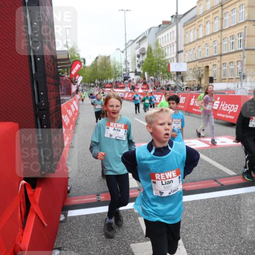 25.04.2026 - Das Zehntel Strokosch-Dieckow http://msf.ph/oto/9632081 25.04.2026 11:01:56 Ziel 5211, 5596, 5597, 5672, 6238, 6240, 6243, 6251, 6529, 6537, 6571, 6680, 6698, 6768, 6772, 6823, 6881, 7009, 7010, 7071, 7323, 7495, 7510, 7528, 7554, 7686, 7804, 7845 meine-sportfotos.de