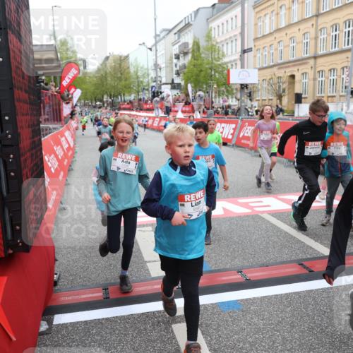 25.04.2026 - Das Zehntel Strokosch-Dieckow http://msf.ph/oto/9632083 25.04.2026 11:01:55 Ziel 5211, 5596, 5597, 6238, 6240, 6243, 6251, 6521, 6529, 6537, 6571, 6680, 6698, 6768, 6772, 6823, 6881, 7009, 7010, 7071, 7323, 7495, 7554, 7686, 7845 meine-sportfotos.de