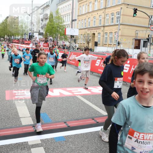 25.04.2026 - Das Zehntel Strokosch-Dieckow http://msf.ph/oto/9632088 25.04.2026 11:01:53 Ziel 5211, 5524, 5596, 5597, 6238, 6240, 6251, 6521, 6529, 6537, 6680, 6698, 6768, 6772, 6823, 6857, 7009, 7010, 7495, 7541, 7554, 7686, 7845, 7937 meine-sportfotos.de