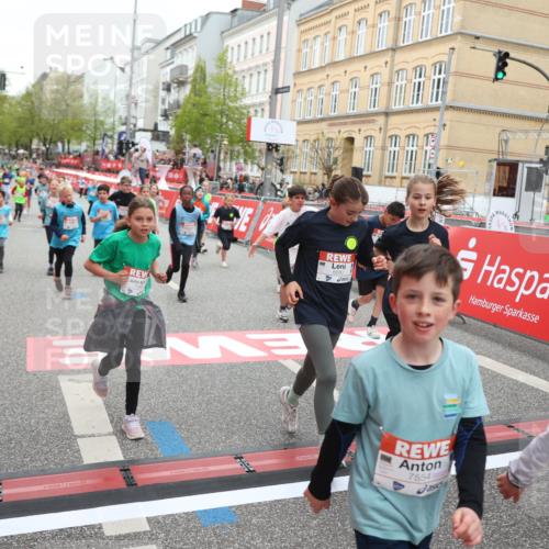 25.04.2026 - Das Zehntel Strokosch-Dieckow http://msf.ph/oto/9632090 25.04.2026 11:01:53 Ziel 5211, 5524, 5596, 5597, 6238, 6240, 6251, 6521, 6529, 6537, 6680, 6698, 6768, 6772, 6823, 6857, 7009, 7010, 7495, 7541, 7554, 7686, 7845, 7937 meine-sportfotos.de