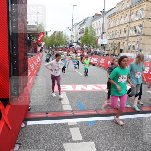25.04.2026 - Das Zehntel Strokosch-Dieckow http://msf.ph/oto/9632115 25.04.2026 11:01:48 Ziel 5524, 5655, 5727, 5994, 6245, 6521, 6857, 6968, 6969, 6991, 7003, 7010, 7221, 7422, 7478, 7525, 7541, 7937 meine-sportfotos.de