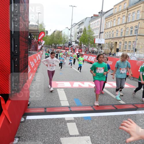 25.04.2026 - Das Zehntel Strokosch-Dieckow http://msf.ph/oto/9632120 25.04.2026 11:01:48 Ziel 5524, 5655, 5727, 5994, 6245, 6521, 6857, 6968, 6969, 6991, 7003, 7010, 7221, 7422, 7478, 7525, 7541, 7937 meine-sportfotos.de