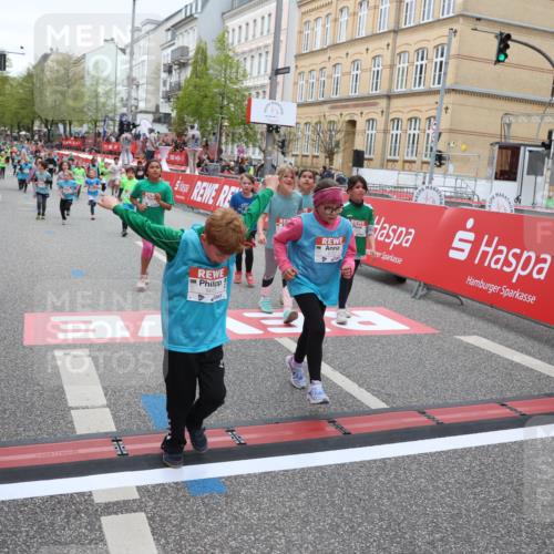 25.04.2026 - Das Zehntel Strokosch-Dieckow http://msf.ph/oto/9632128 25.04.2026 11:01:47 Ziel 5524, 5655, 5727, 5994, 6245, 6437, 6521, 6857, 6968, 6969, 6991, 7003, 7221, 7422, 7478, 7525, 7541, 7937 meine-sportfotos.de