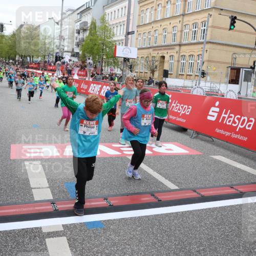 25.04.2026 - Das Zehntel Strokosch-Dieckow http://msf.ph/oto/9632130 25.04.2026 11:01:46 Ziel 5170, 5524, 5655, 5679, 5727, 5994, 6245, 6437, 6857, 6968, 6969, 6991, 7003, 7221, 7422, 7478, 7525, 7541, 7937 meine-sportfotos.de