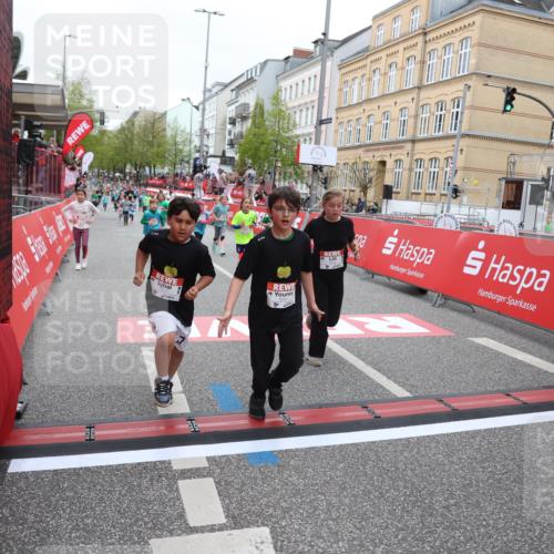25.04.2026 - Das Zehntel Strokosch-Dieckow http://msf.ph/oto/9632151 25.04.2026 11:01:43 Ziel 5070, 5170, 5474, 5679, 5961, 5994, 6188, 6245, 6371, 6379, 6437, 6446, 6455, 6968, 6969, 6991, 7003, 7220, 7221, 7422, 7423, 7478 meine-sportfotos.de