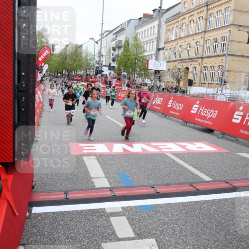 25.04.2026 - Das Zehntel Strokosch-Dieckow http://msf.ph/oto/9632168 25.04.2026 11:01:41 Ziel 3970, 5070, 5170, 5196, 5265, 5285, 5474, 5679, 5961, 5994, 6188, 6245, 6283, 6371, 6379, 6437, 6446, 6455, 6968, 6969, 6991, 7003, 7118, 7220, 7422, 7423, 7478 meine-sportfotos.de