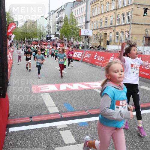 25.04.2026 - Das Zehntel Strokosch-Dieckow http://msf.ph/oto/9632171 25.04.2026 11:01:41 Ziel 3970, 5070, 5170, 5196, 5265, 5285, 5474, 5679, 5961, 5994, 6188, 6245, 6283, 6371, 6379, 6437, 6446, 6455, 6968, 6969, 6991, 7003, 7118, 7220, 7422, 7423, 7478 meine-sportfotos.de