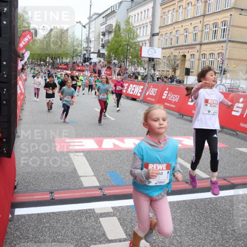 25.04.2026 - Das Zehntel Strokosch-Dieckow http://msf.ph/oto/9632174 25.04.2026 11:01:40 Ziel 3970, 5070, 5170, 5196, 5203, 5265, 5285, 5474, 5679, 5961, 5994, 6188, 6283, 6371, 6379, 6437, 6446, 6455, 6968, 7046, 7056, 7118, 7220, 7422, 7423, 7478 meine-sportfotos.de
