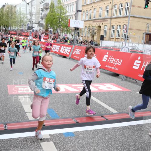25.04.2026 - Das Zehntel Strokosch-Dieckow http://msf.ph/oto/9632177 25.04.2026 11:01:40 Ziel 3970, 5070, 5170, 5196, 5203, 5265, 5285, 5474, 5679, 5961, 5994, 6188, 6283, 6371, 6379, 6437, 6446, 6455, 6968, 7046, 7056, 7118, 7220, 7422, 7423, 7478 meine-sportfotos.de
