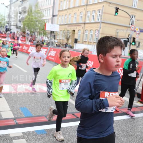 25.04.2026 - Das Zehntel Strokosch-Dieckow http://msf.ph/oto/9632183 25.04.2026 11:01:39 Ziel 3970, 5070, 5170, 5196, 5203, 5265, 5285, 5474, 5679, 5961, 6188, 6283, 6371, 6379, 6437, 6446, 6455, 6456, 7046, 7056, 7118, 7220, 7423, 7439, 8072 meine-sportfotos.de