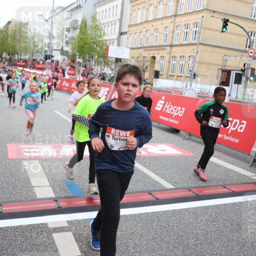 25.04.2026 - Das Zehntel Strokosch-Dieckow http://msf.ph/oto/9632185 25.04.2026 11:01:39 Ziel 3970, 5070, 5170, 5196, 5203, 5265, 5285, 5474, 5679, 5961, 6188, 6283, 6371, 6379, 6437, 6446, 6455, 6456, 7046, 7056, 7118, 7220, 7423, 7439, 8072 meine-sportfotos.de